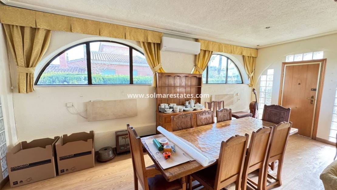 3 Zimmer Villa zu verkaufen in Cabo Roig mit Pool - 850.000 € (Ref: 8828133)