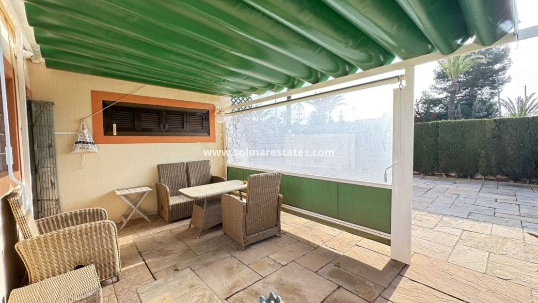 3 Zimmer Villa zu verkaufen in Cabo Roig mit Pool - 850.000 € (Ref: 8828133)