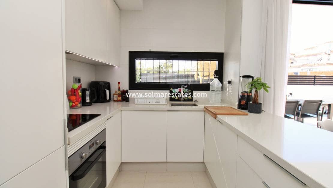 3 camera da letto Villa in vendita in Villamartin con piscina - 405.000 € (Rif: 8841867)