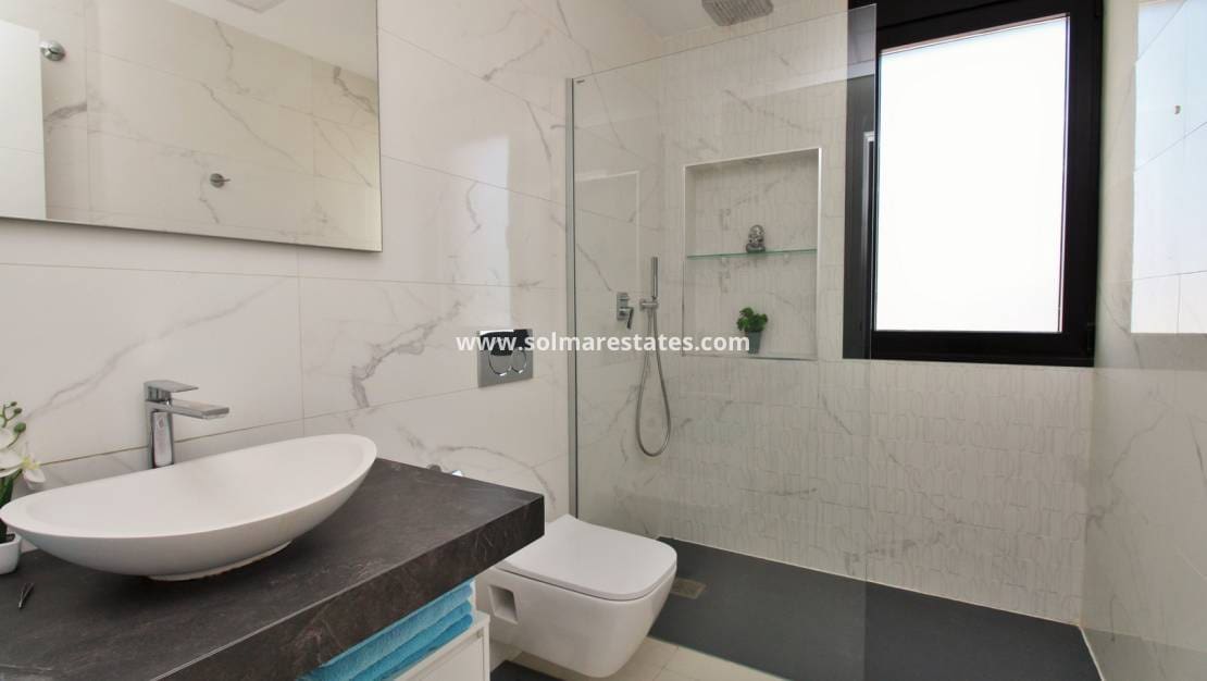 3 camera da letto Villa in vendita in Villamartin con piscina - 405.000 € (Rif: 8841867)