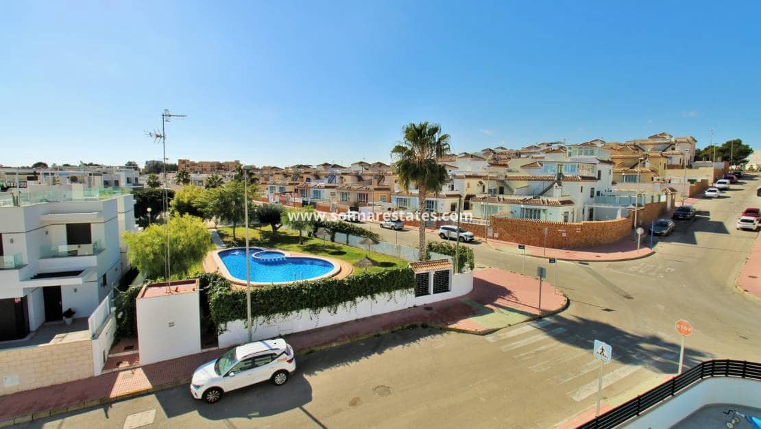 3 camera da letto Villa in vendita in Villamartin con piscina - 405.000 € (Rif: 8841867)