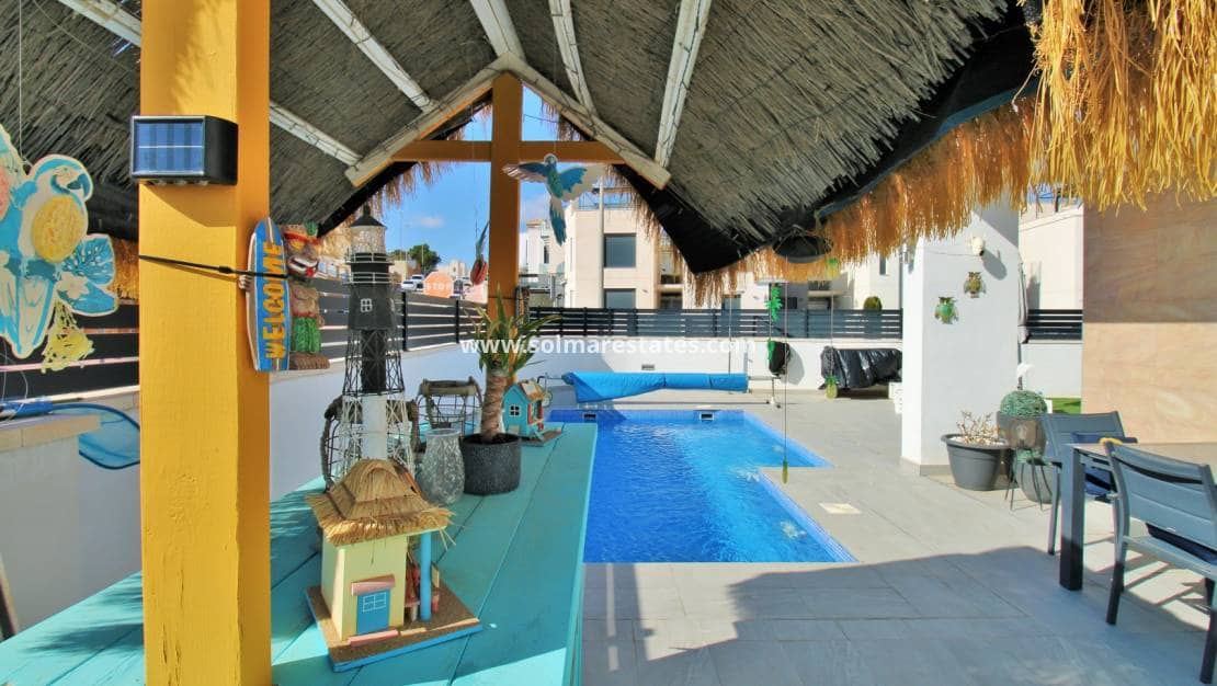 3 camera da letto Villa in vendita in Villamartin con piscina - 405.000 € (Rif: 8841867)