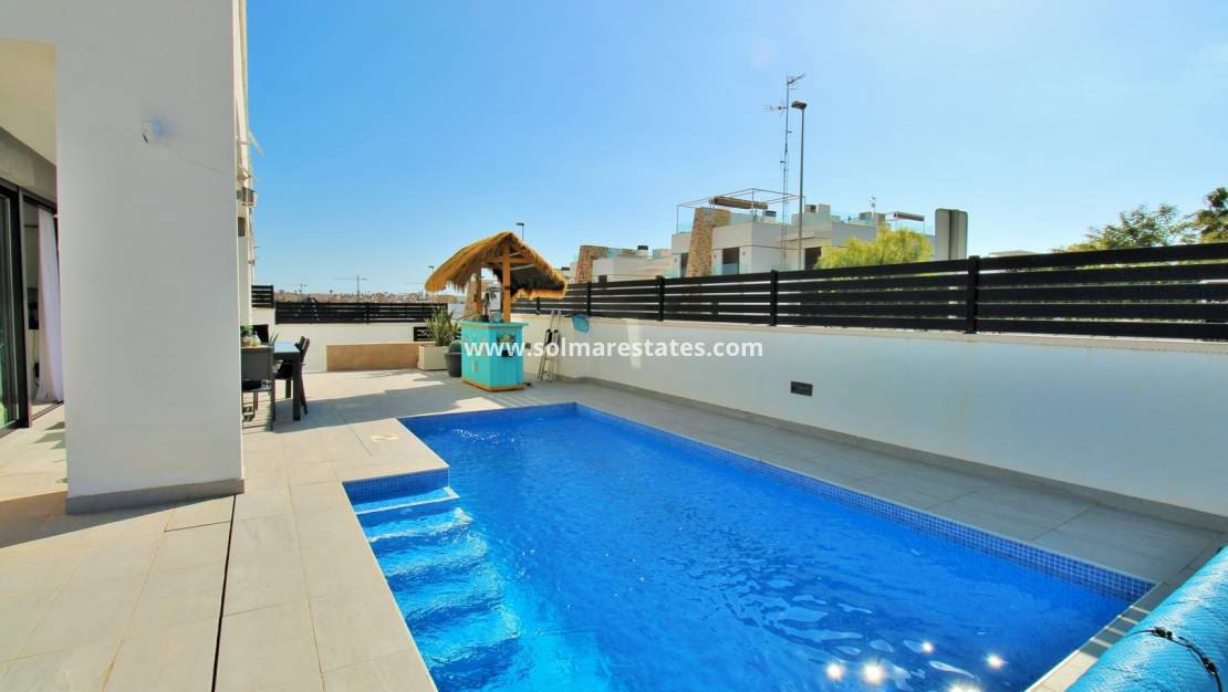 3 camera da letto Villa in vendita in Villamartin con piscina - 405.000 € (Rif: 8841867)