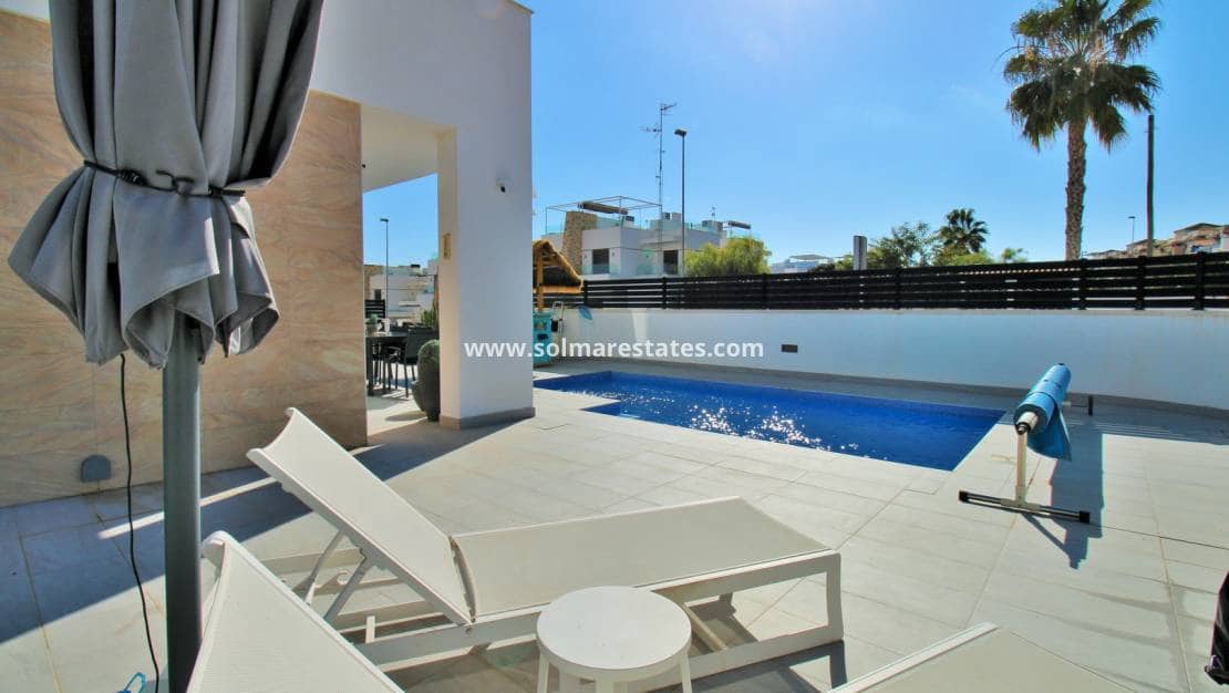 3 camera da letto Villa in vendita in Villamartin con piscina - 405.000 € (Rif: 8841867)