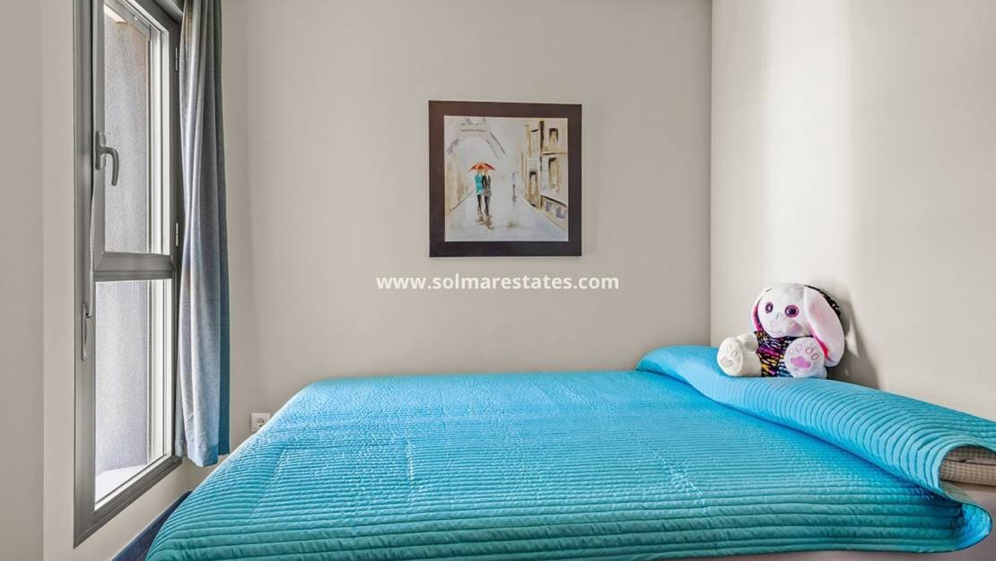 4 chambre Appartement à vendre à Villamartin avec piscine - 549 000 € (Ref: 8862114)