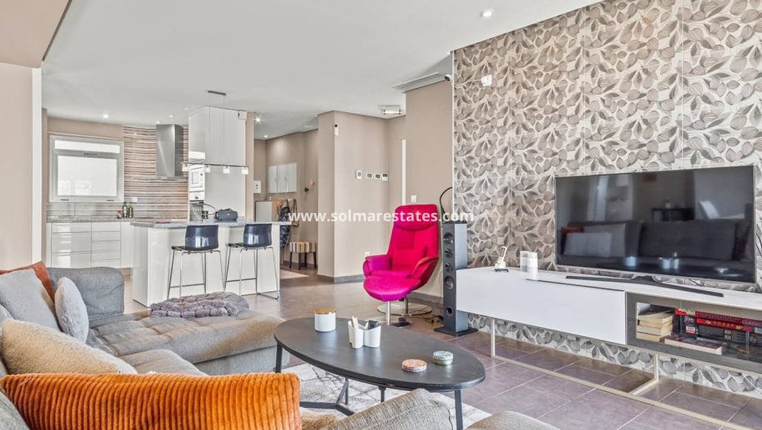 4 chambre Appartement à vendre à Villamartin avec piscine - 549 000 € (Ref: 8862114)