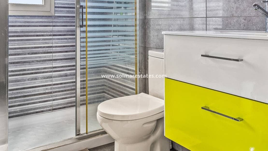 4 chambre Appartement à vendre à Villamartin avec piscine - 549 000 € (Ref: 8862114)