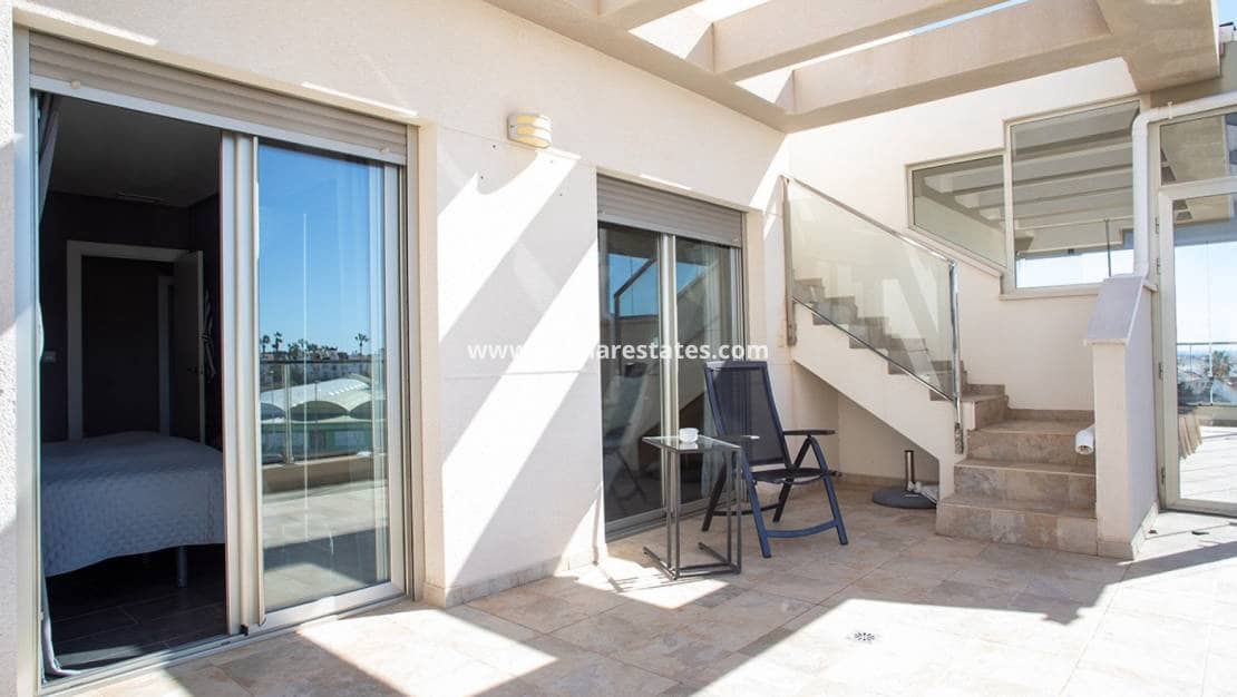 4 chambre Appartement à vendre à Villamartin avec piscine - 549 000 € (Ref: 8862114)