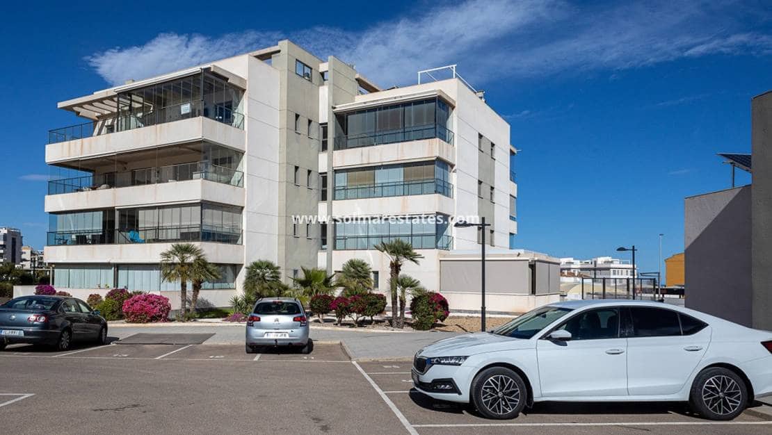 4 chambre Appartement à vendre à Villamartin avec piscine - 549 000 € (Ref: 8862114)