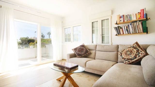 Chalet de 4 habitaciones en Villamartin, Orihuela en venta con piscina - 499.990 € (Ref: 8873316)