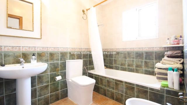 4 sypialnia Willa na sprzedaż w Villamartin, Orihuela z basenem - 345 000 € (Ref: 8891575)