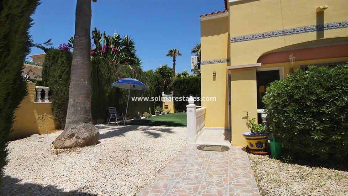 2 soverom Kjedet enebolig til salgs i Villamartin med svømmebasseng - € 165 000 (Ref: 8910669)