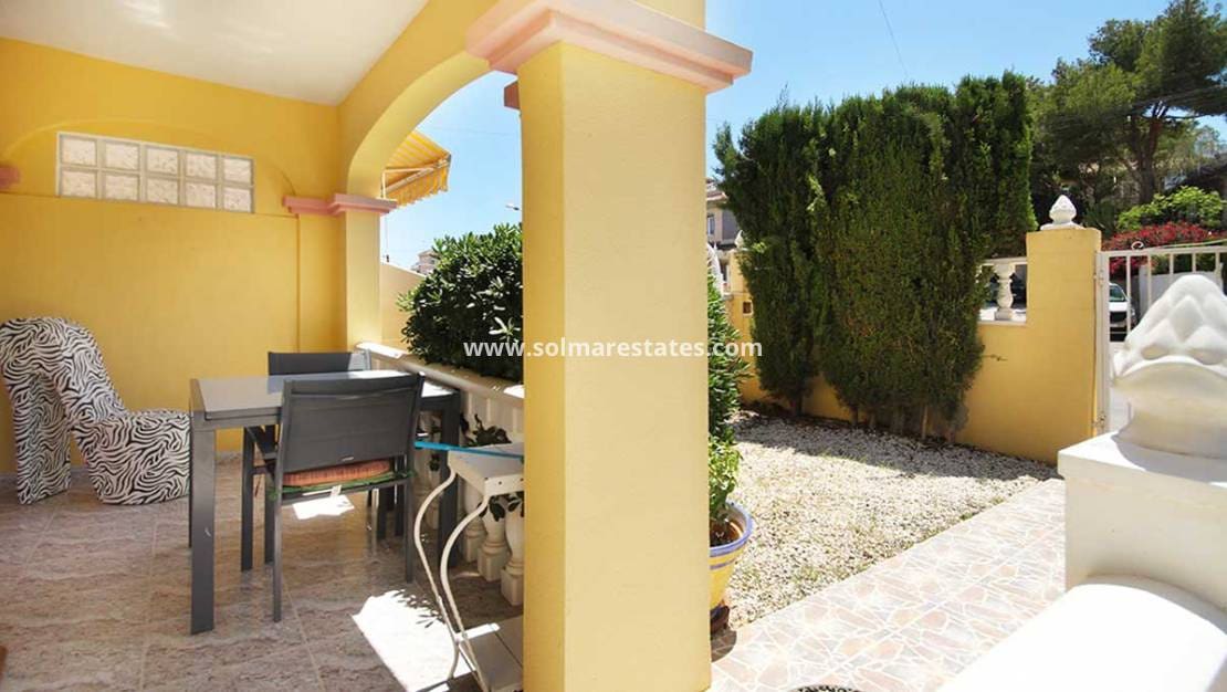 2 soverom Kjedet enebolig til salgs i Villamartin med svømmebasseng - € 165 000 (Ref: 8910669)