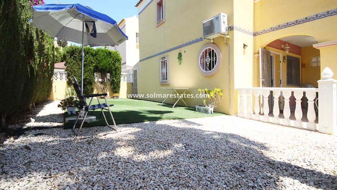 2 soverom Kjedet enebolig til salgs i Villamartin med svømmebasseng - € 165 000 (Ref: 8910669)