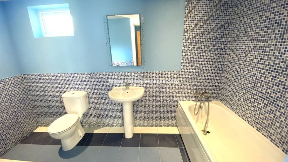 5 slaapkamer Villa te koop in La Zenia met zwembad - € 365.000 (Ref: 8915781)