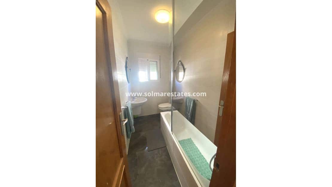 5 slaapkamer Villa te koop in La Zenia met zwembad - € 365.000 (Ref: 8915781)