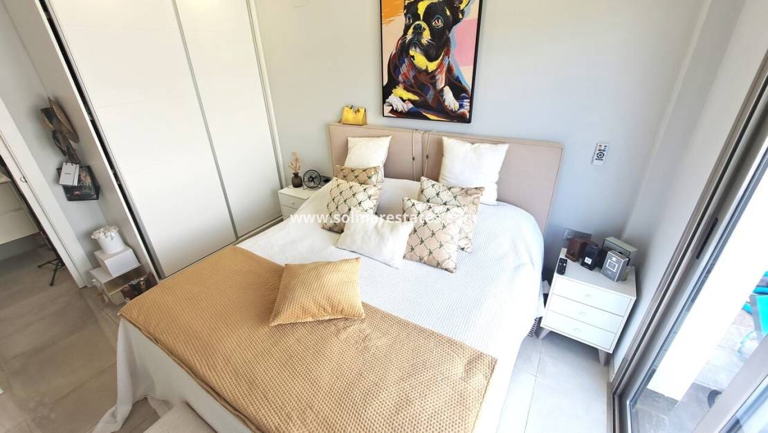 3 Zimmer Villa zu verkaufen in Villamartin mit Pool - 369.950 € (Ref: 8927694)