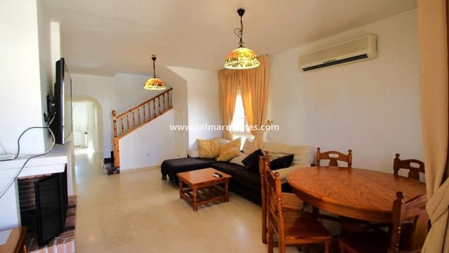 3 Zimmer Villa zu verkaufen in Villamartin, Orihuela mit Pool - 317.900 € (Ref: 8933424)