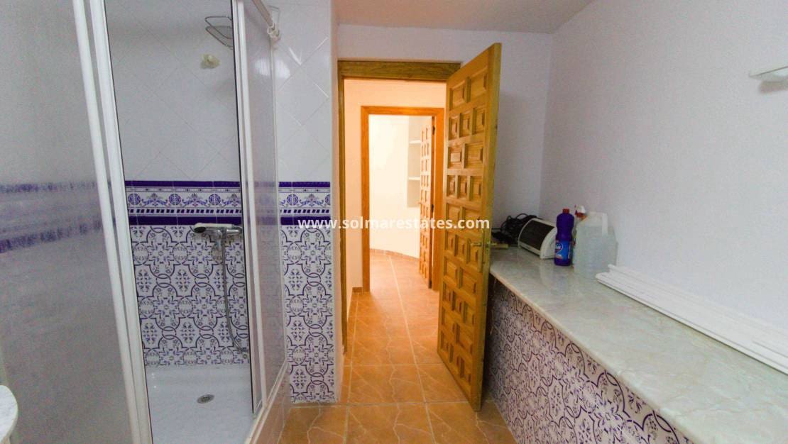 5 quarto Moradia para venda em La Marquesa com piscina - 559 000 € (Ref: 8966768)