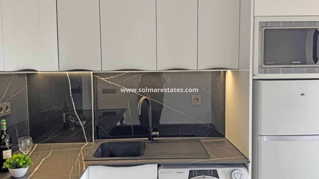 1 Zimmer Apartment zu verkaufen in La Mata, Torrevieja mit Pool - 149.999 € (Ref: 8986228)