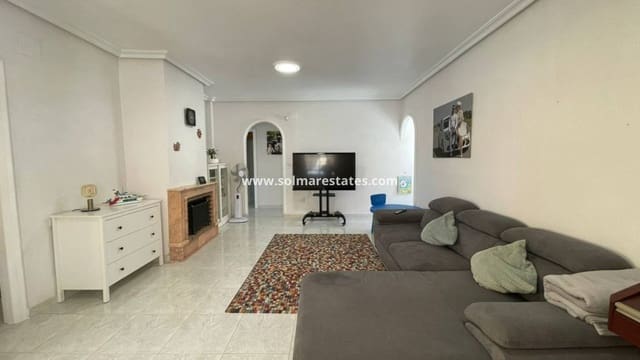 Chalet de 3 habitaciones en Los Altos en venta con piscina - 349.000 € (Ref: 8993265)