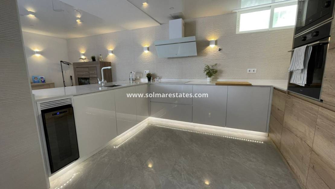 Chalet de 3 habitaciones en Los Altos en venta con piscina - 349.000 € (Ref: 8993265)