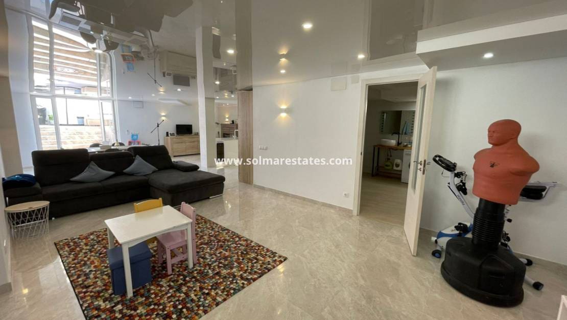 Chalet de 3 habitaciones en Los Altos en venta con piscina - 349.000 € (Ref: 8993265)