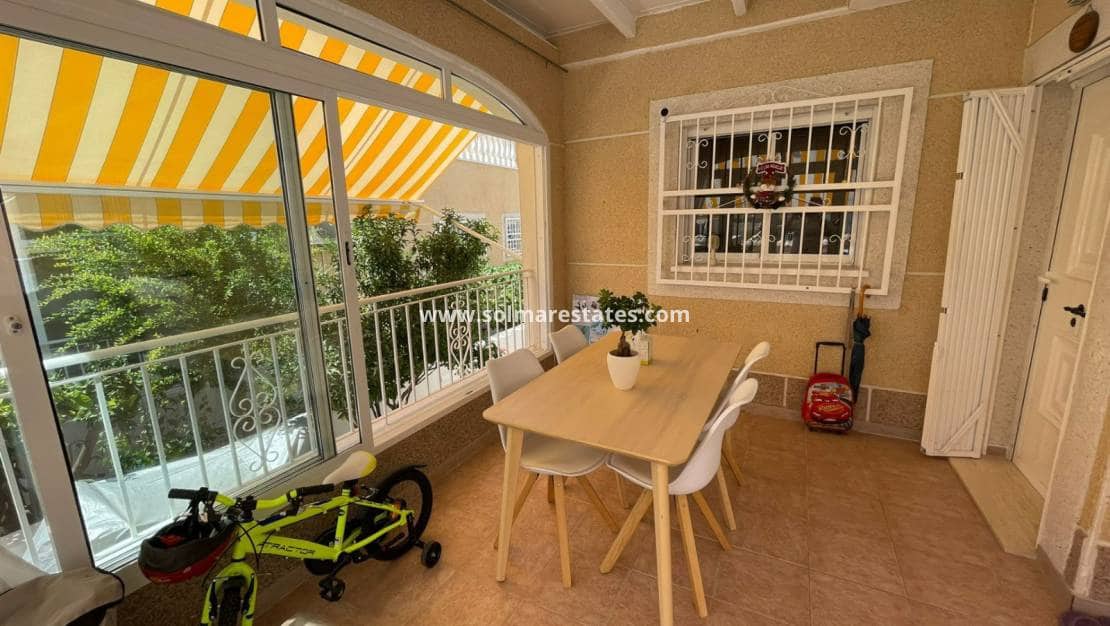 Chalet de 3 habitaciones en Los Altos en venta con piscina - 349.000 € (Ref: 8993265)