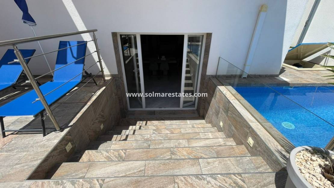 Chalet de 3 habitaciones en Los Altos en venta con piscina - 349.000 € (Ref: 8993265)