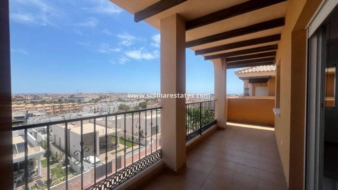 2 slaapkamer Appartement te koop in Villamartin met zwembad - € 134.995 (Ref: 9005981)