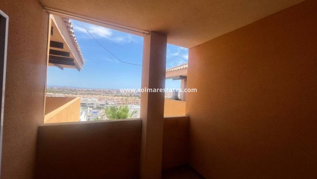2 slaapkamer Appartement te koop in Villamartin met zwembad - € 134.995 (Ref: 9005981)