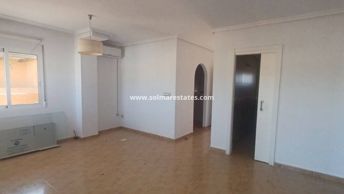 2 slaapkamer Appartement te koop in Villamartin met zwembad - € 134.995 (Ref: 9005981)