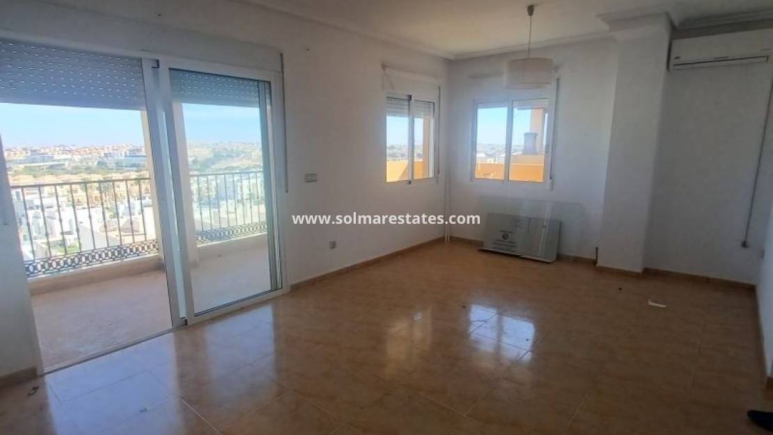 2 slaapkamer Appartement te koop in Villamartin met zwembad - € 134.995 (Ref: 9005981)