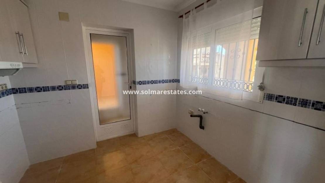 2 slaapkamer Appartement te koop in Villamartin met zwembad - € 134.995 (Ref: 9005981)