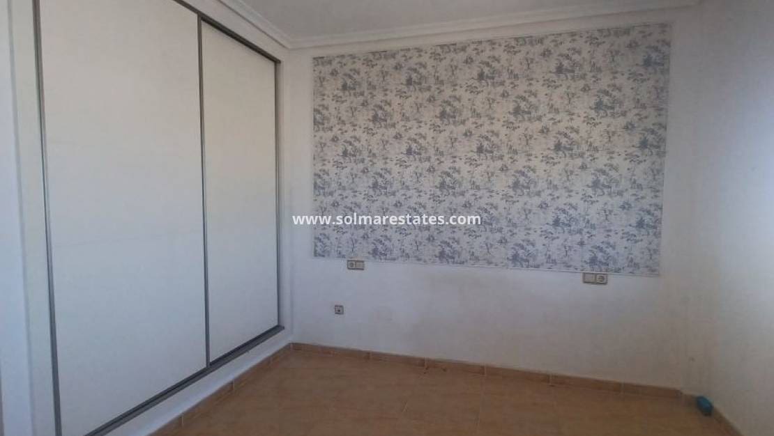 2 slaapkamer Appartement te koop in Villamartin met zwembad - € 134.995 (Ref: 9005981)