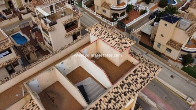 2 slaapkamer Appartement te koop in Villamartin, Orihuela met zwembad - € 134.995 (Ref: 9005981)