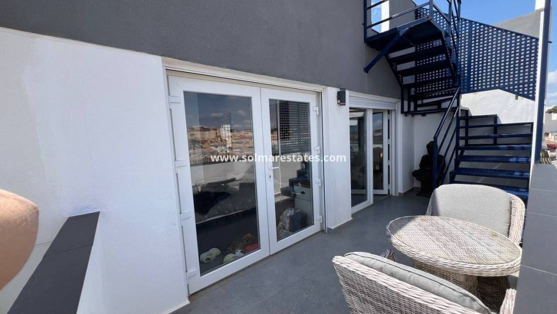 4 camera da letto Appartamento in vendita in Villamartin con piscina - 359.000 € (Rif: 9015887)