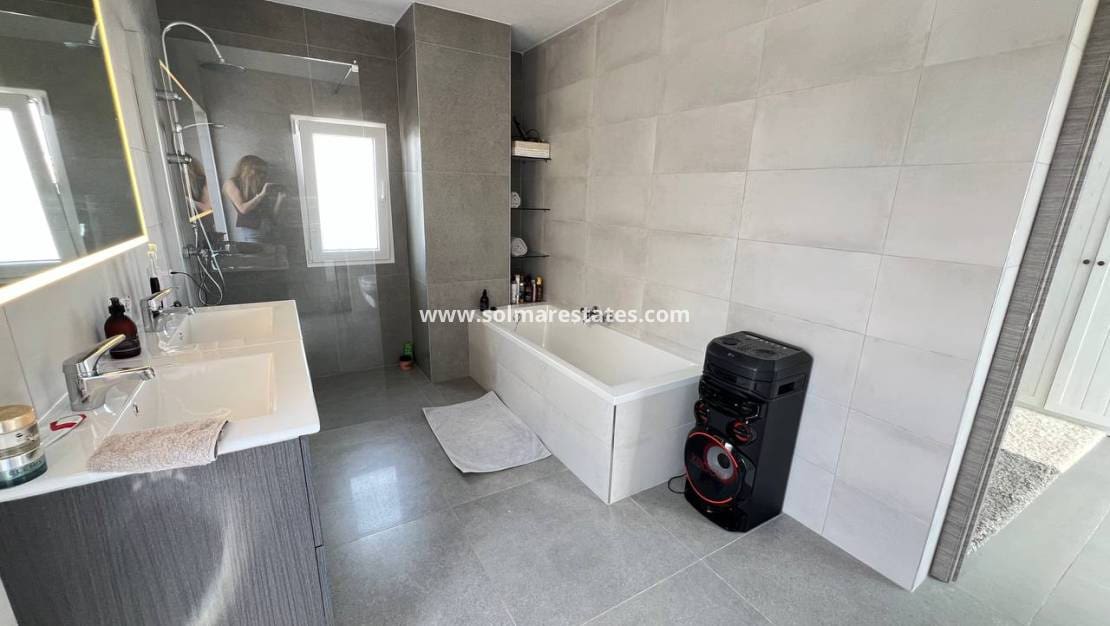 4 camera da letto Appartamento in vendita in Villamartin con piscina - 359.000 € (Rif: 9015887)