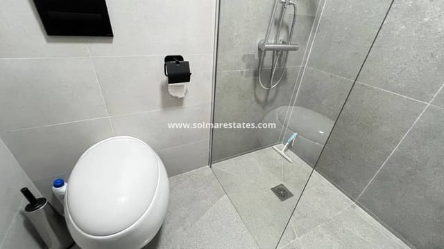 4 camera da letto Appartamento in vendita in Villamartin, Orihuela con piscina - 359.000 € (Rif: 9015887)