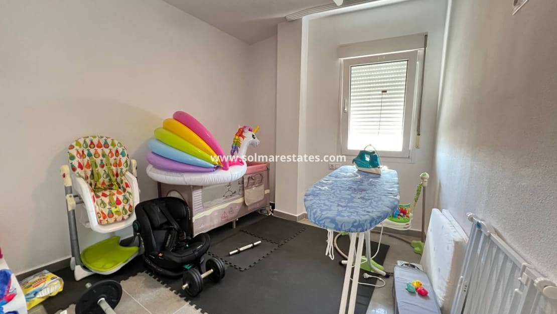 4 camera da letto Appartamento in vendita in Villamartin con piscina - 359.000 € (Rif: 9015887)