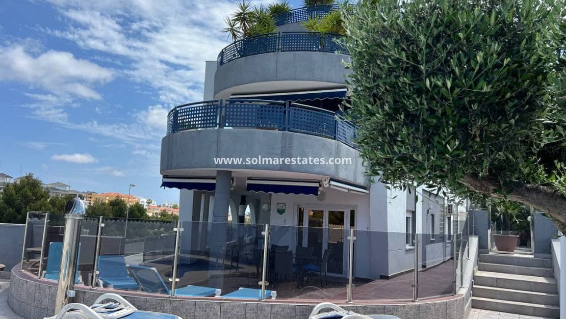 4 camera da letto Appartamento in vendita in Villamartin con piscina - 359.000 € (Rif: 9015887)