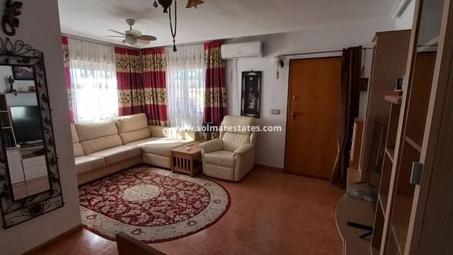 3 bedroom Semi-detached Villa for sale in Los Montesinos with pool - € 178,000 (Ref: 9023860)
