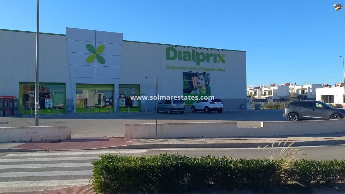 3 soveværelse Semi-Rækkehus til salg i Los Montesinos med swimmingpool - € 178.000 (Ref: 9023860)