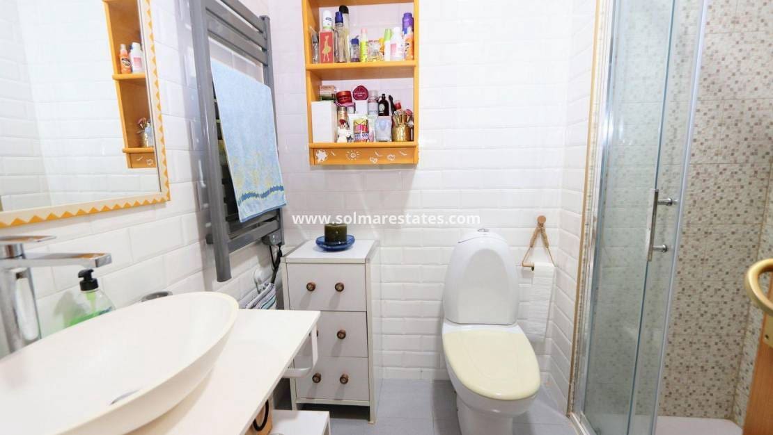 3 slaapkamer Appartement te koop in Playa Flamenca met zwembad - € 340.000 (Ref: 9030682)