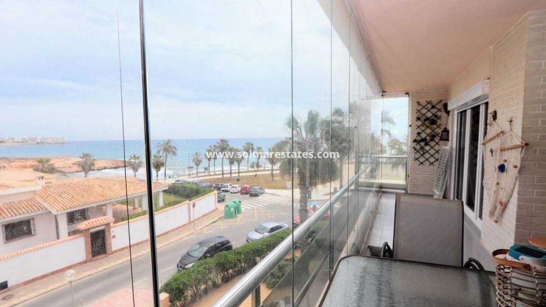 3 slaapkamer Appartement te koop in Playa Flamenca met zwembad - € 340.000 (Ref: 9030682)