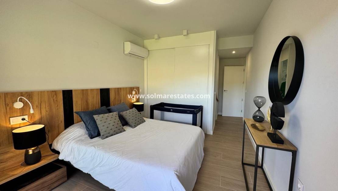 2 makuuhuone Huoneisto myytävänä paikassa Villamartin mukana uima-altaan - 259 000 € (Ref: 9030683)