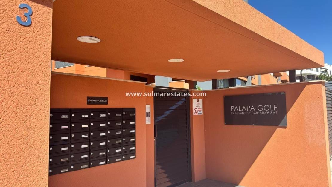 2 makuuhuone Huoneisto myytävänä paikassa Villamartin mukana uima-altaan - 259 000 € (Ref: 9030683)