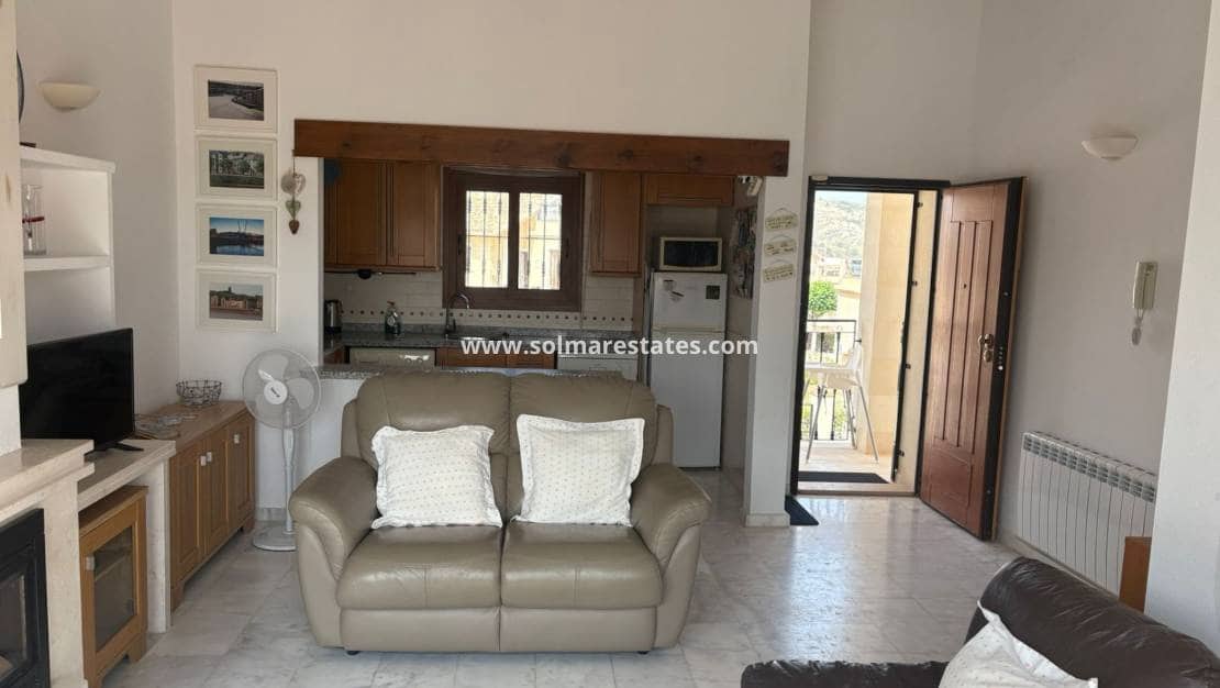 2 bedroom Apartment for sale in Algorfa with pool - € 189,000 (Ref: 9041212)