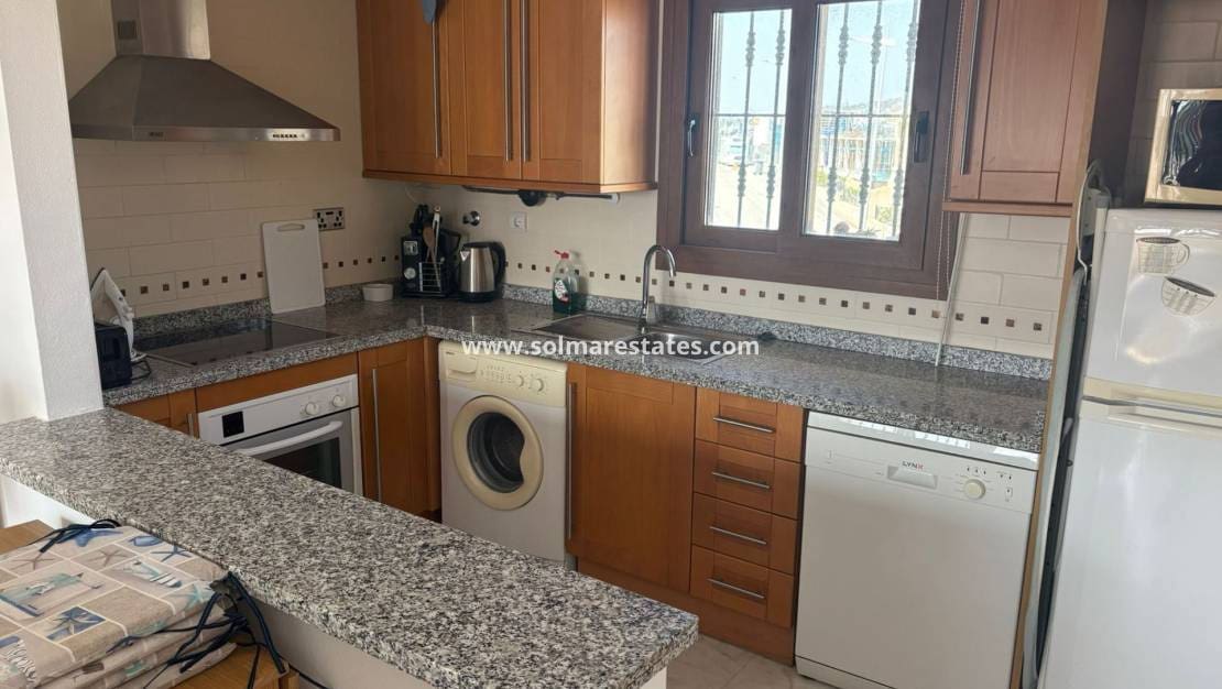 2 bedroom Apartment for sale in Algorfa with pool - € 189,000 (Ref: 9041212)