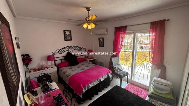 3 bedroom Townhouse for sale in Doña Pepa, Rojales with pool - € 249,995 (Ref: 9043784)